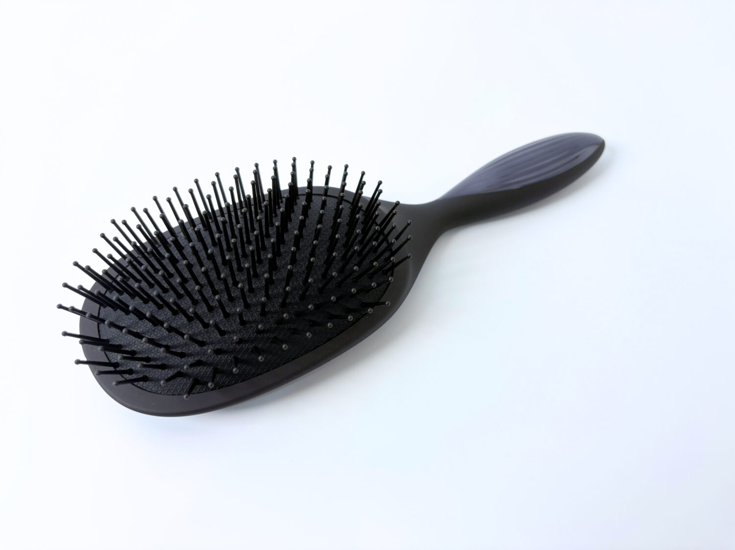 購入はない】リファパドルプレミアムは悪い？美容師がブラシの使い方や